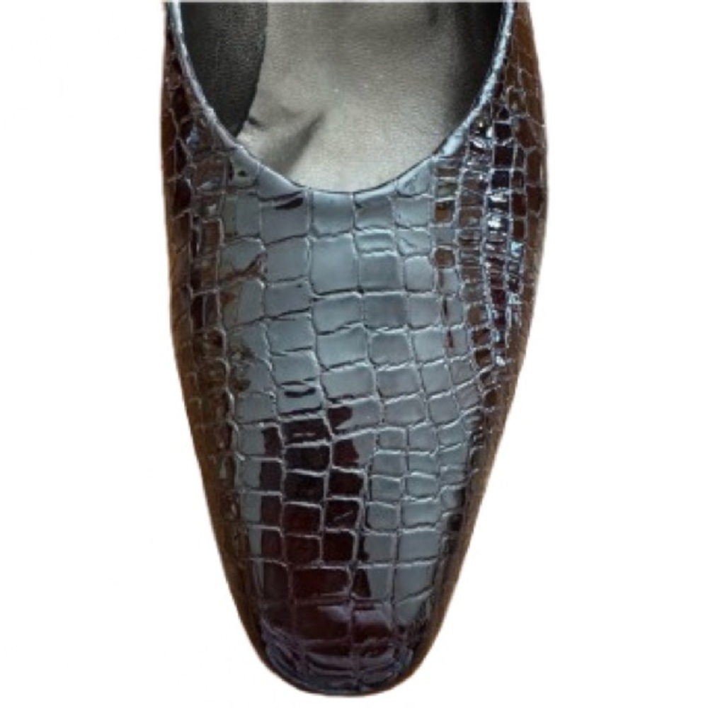 Franco Sarto Women's Brown Croc-Embossed Leather Pumps - Picture 3 of 10